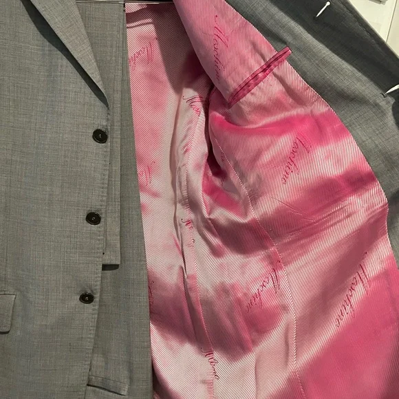 Men’s moschino gray with pink inside suit